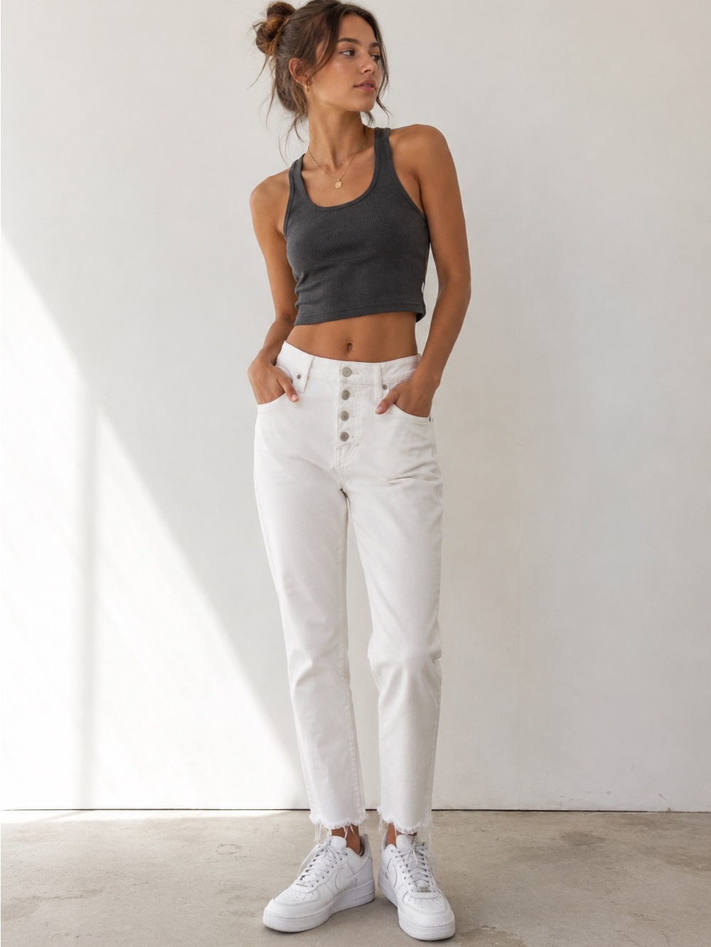 Madewell Mid Rise 4 Button Frayed Hem  White Jeans Size 31